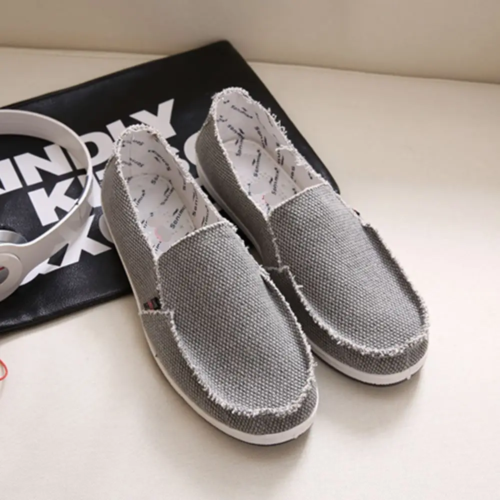 

Beijing Men's Canvas Shoes Low-Top Flat Bottom Slip-On Fashion Casual Poor Man's Shoes Spring Autumn Seasonal round Toe