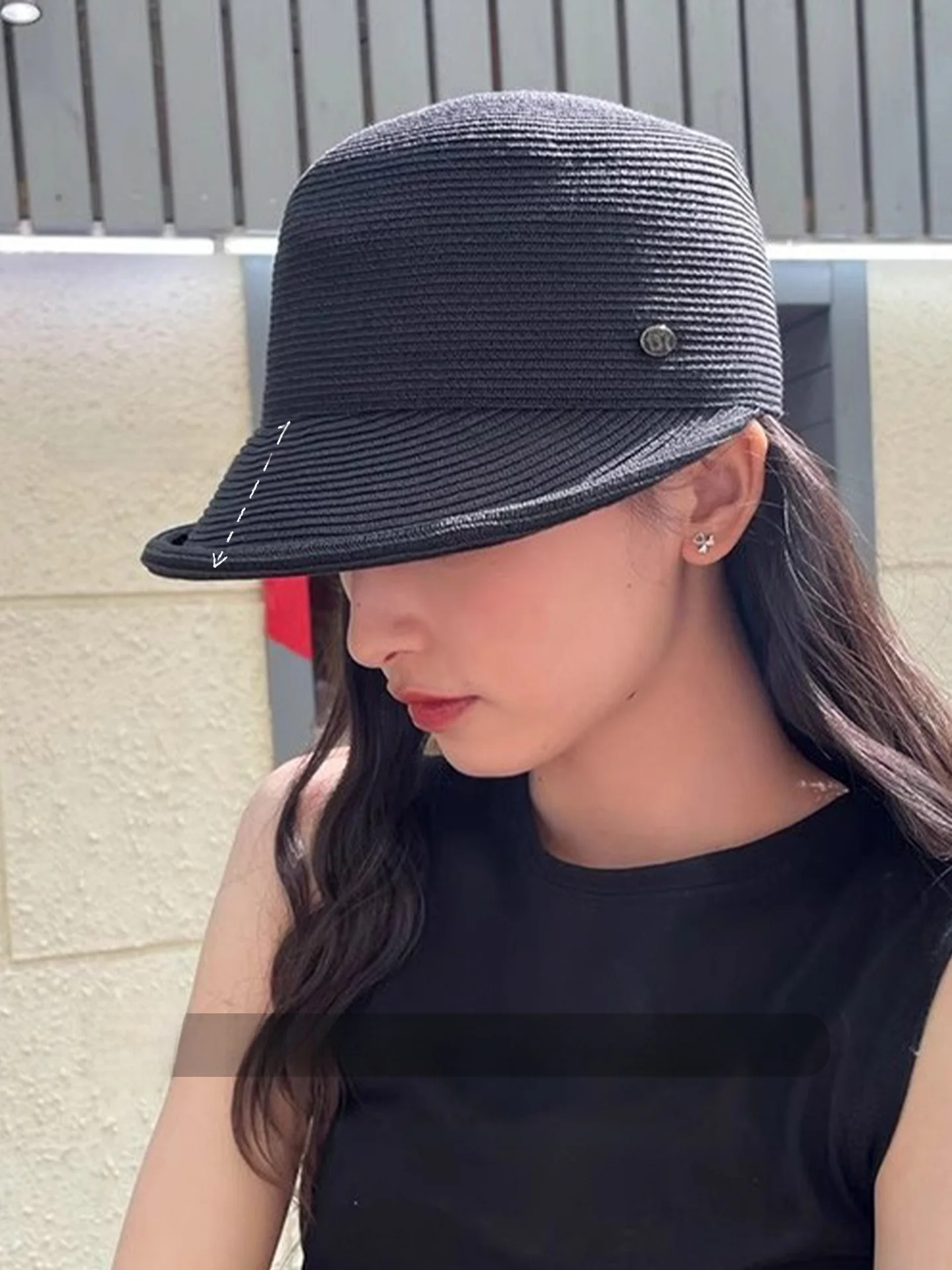 夏の日焼け止め麦わら帽子女性用野球帽ファインペーパープレイトダックビルキャップラウンドトップリベットカジュアルスタイルトラベルハット