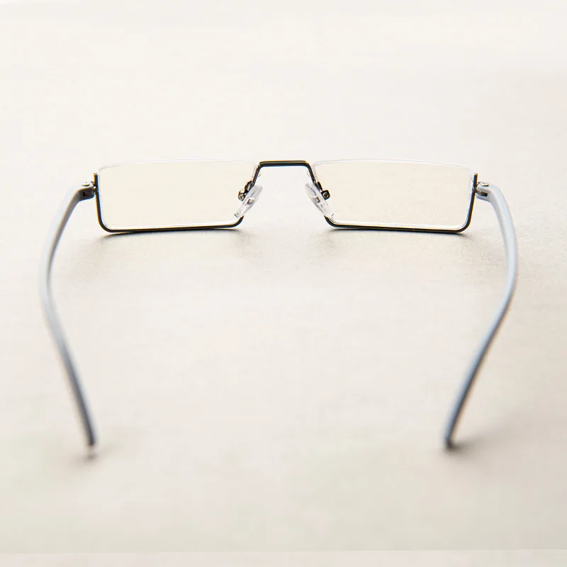 Blaulicht-blockierende Lesebrille für Männer, Metallrahmen, Leser, Lupe, Presbyopie-Linse, Brillen mit Etui + 1,25 + 1,75 + 2,25 – Detail 3