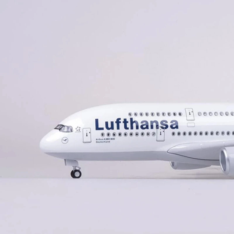 A380 Lufthansa Model Airplane 1:160 Scale18.1 inches Length Diecast A380 Model Aircraft with LED Lights Aviation Enthusiast