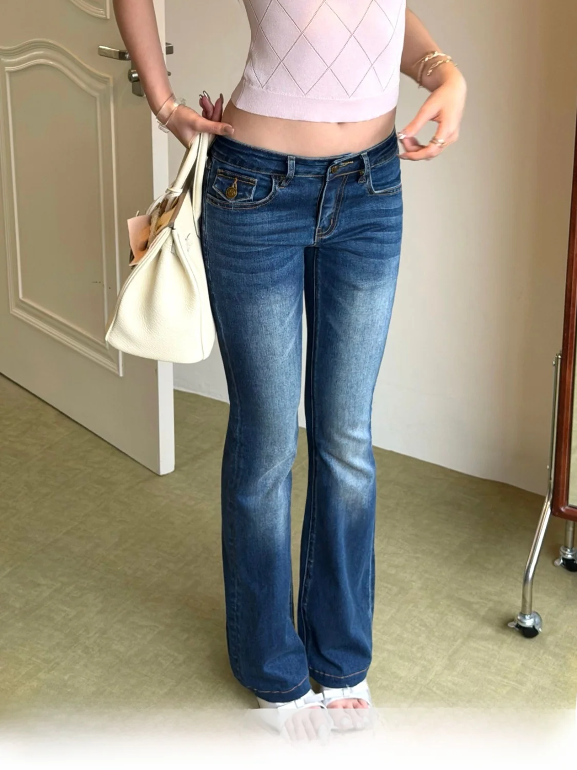 

Audwyn Retro Distressed Bell Bottom Jeans Slimming Leg Lengthening Spicy Girl Style Street Fashion Cotton Natural Waist Jeans