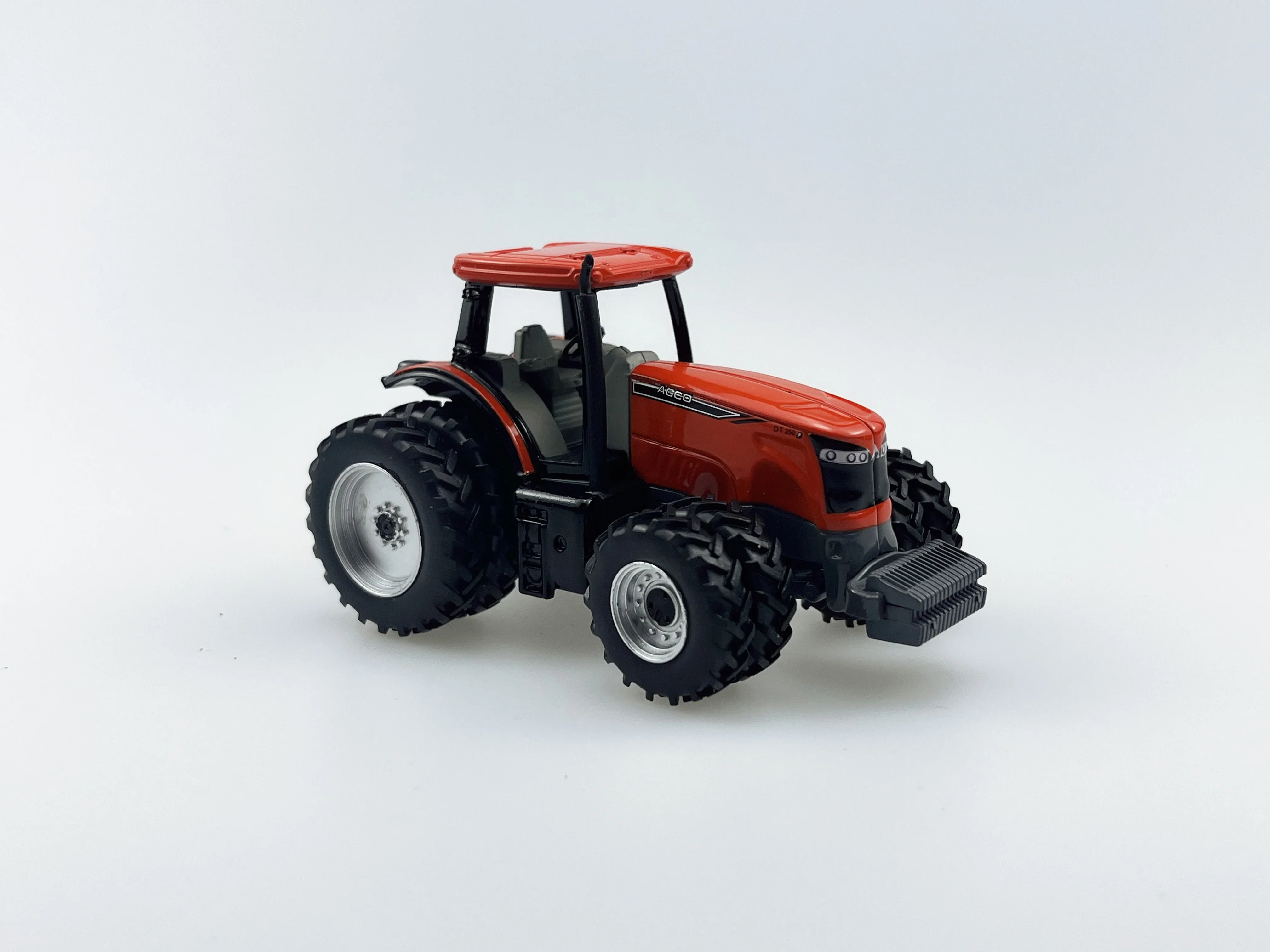 

Diecast 1/64 Scale DT250 Alloy Tractor Agricultural Car Model Collectible Toy Gift Souvenir Display Ornament