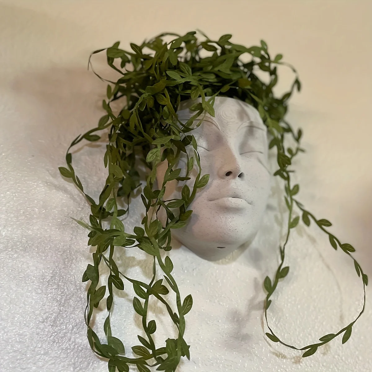 Female Face with Drainage HoleFemale Face Shape PlanterResin PlanterSculptureDecorationIndoorOutdoorPlant Planter
