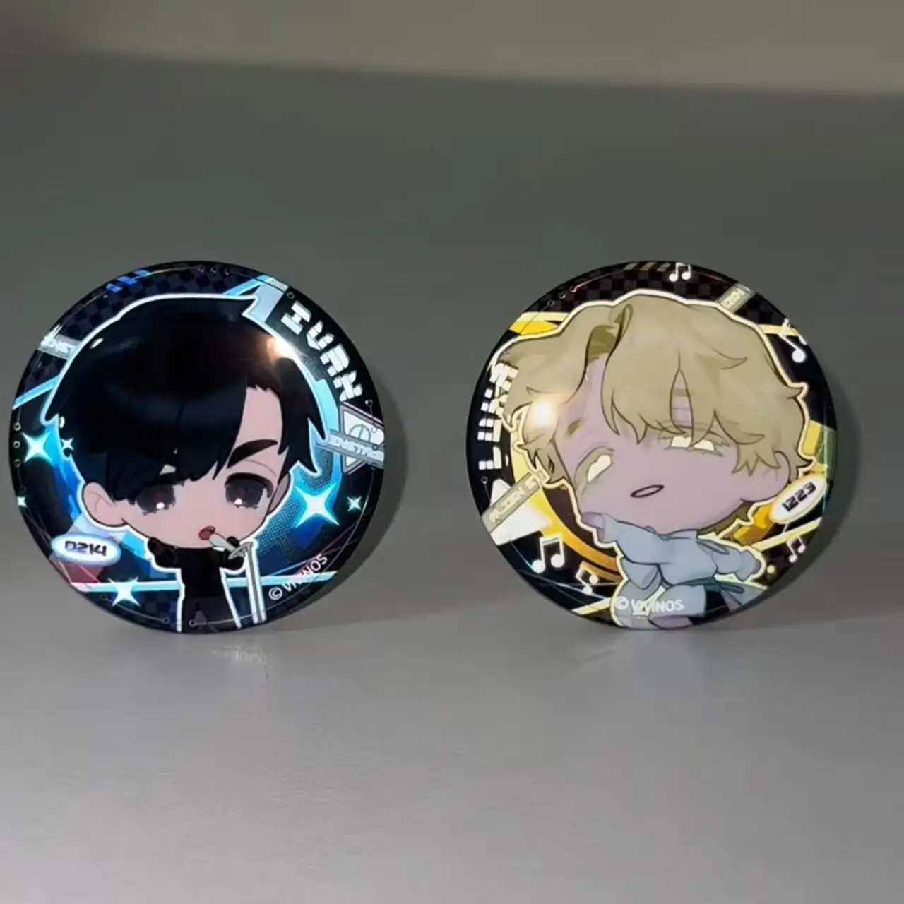 2Pcs/Set 2026 Korean Manga Alien Stage Brooch Ivan Luka Reflective badge 58mm Pin Cosplay Badge Decoration Birthday Gift
