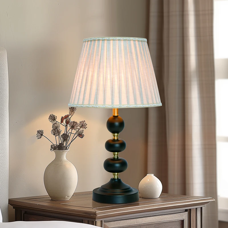 

Medieval French retro desk lamp, advanced master bedroom bedside table lamp, American simple living room warm light decorative l