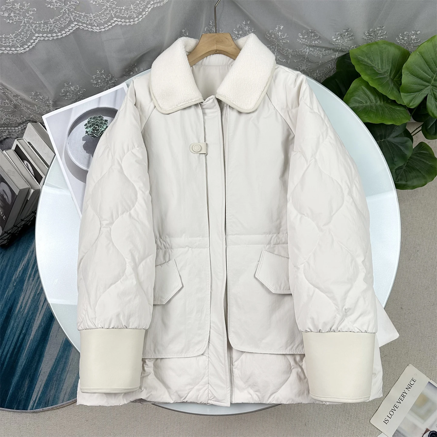 

Barn Style Women's down Jacket Belted Waist Goose down Coat Zipper Closure Long Sleeve Mid-Length Warmth for Winter 2025