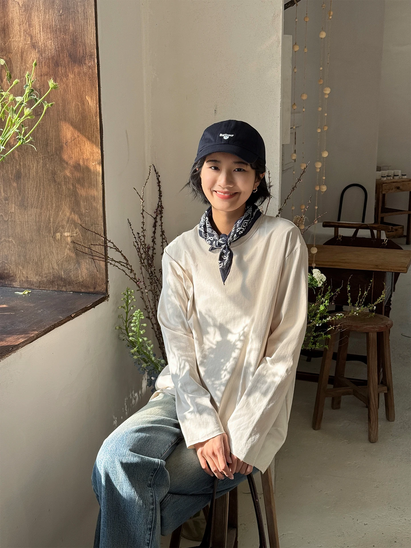 Zhou Xiaoya Camiseta básica informal de manga larga cómoda de algodón puro con cuello redondo, color beige, para verano, ajuste estándar para mujer