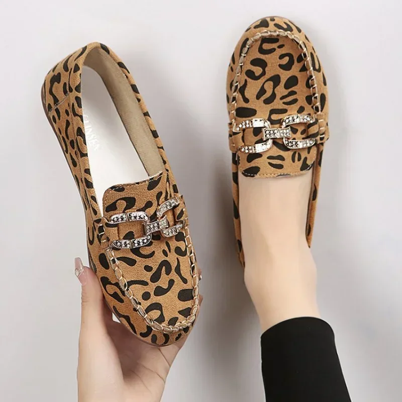 New Leather Women Flats New Brand Handmade Women Casual Leather Shoes mocassino in pelle Fashion Leopard Print Women Driving Shoes