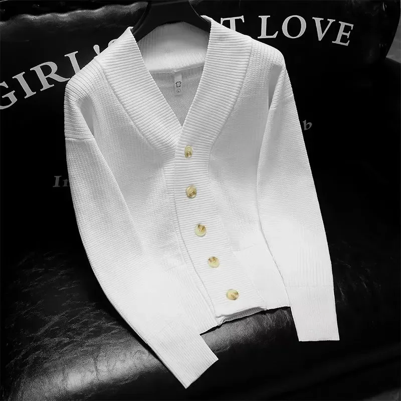 Męski sweter rozpinany z dekoltem w serek, kardigan, kurtka swetrowa, jesienno-zimowy, dopasowany, jednolity kolor, styl koreański, casualowy top.