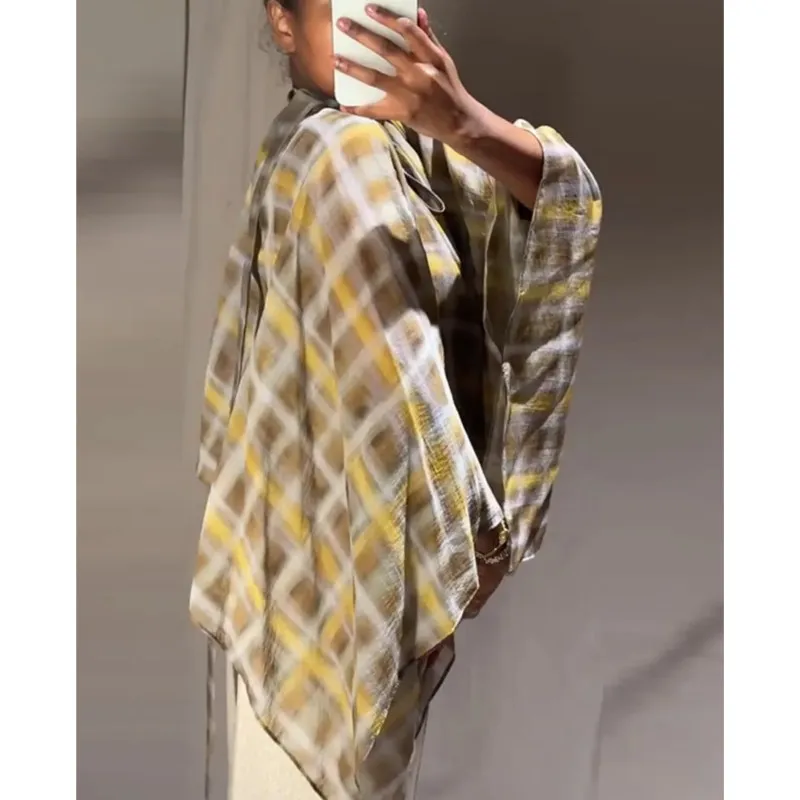 여성 체크무늬 스카프와 망토 세트 가을 비대칭 밑단 미디 스커트 투피스 O넥 긴팔 캐주얼 여성 의상