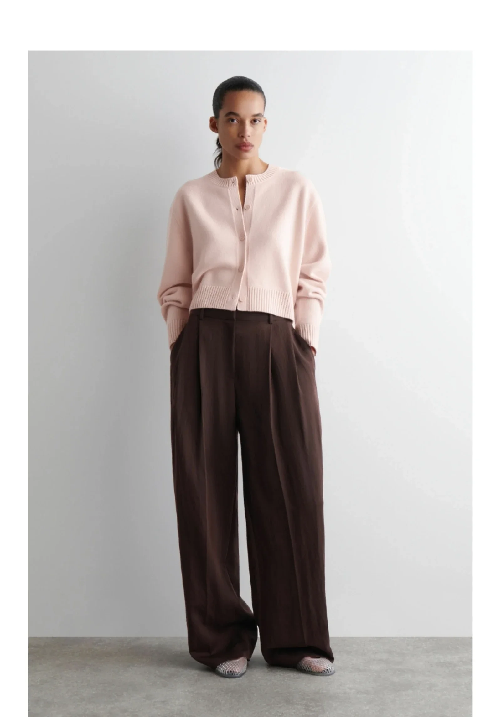 

Эфирный костюм YAZHIMEI 2025, новый зимний стиль женской повседневной моды, стандартный смешанный розовый вязаный кардиган с круглым вырезом