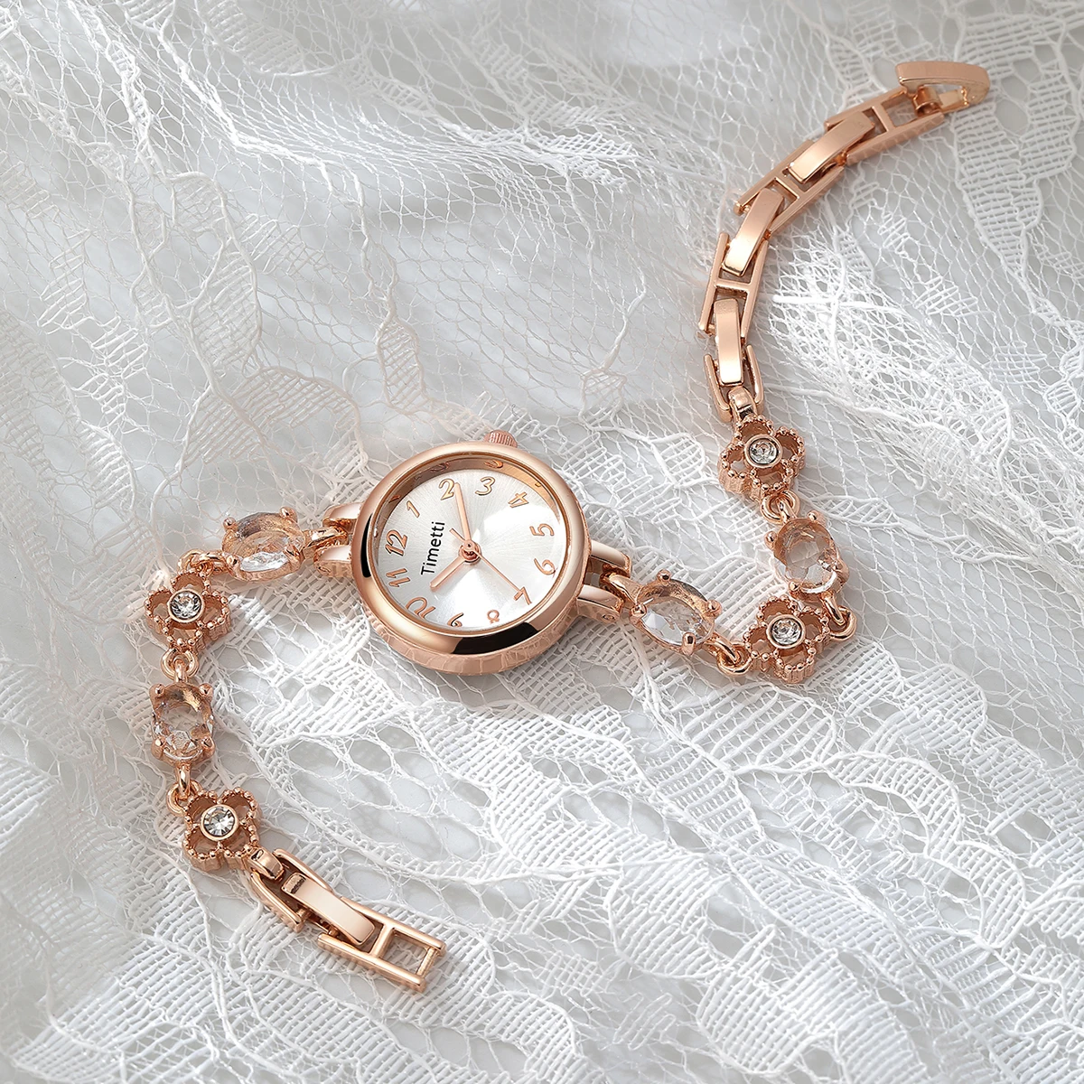 Rose Gold Diamond-Encrusted Bracelet-Style Quartz Women's Watch with Circular Digital Scale, Light Luxury Style, Versatile for Everyday Wear