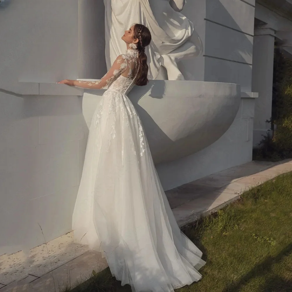 Wykwintna suknia ślubna z długimi rękawami, wysokim dekoltem, odpinanym trenem, linia A, tiulowa aplikacja, suknia ślubna vestido de noiva, szyta na miarę.