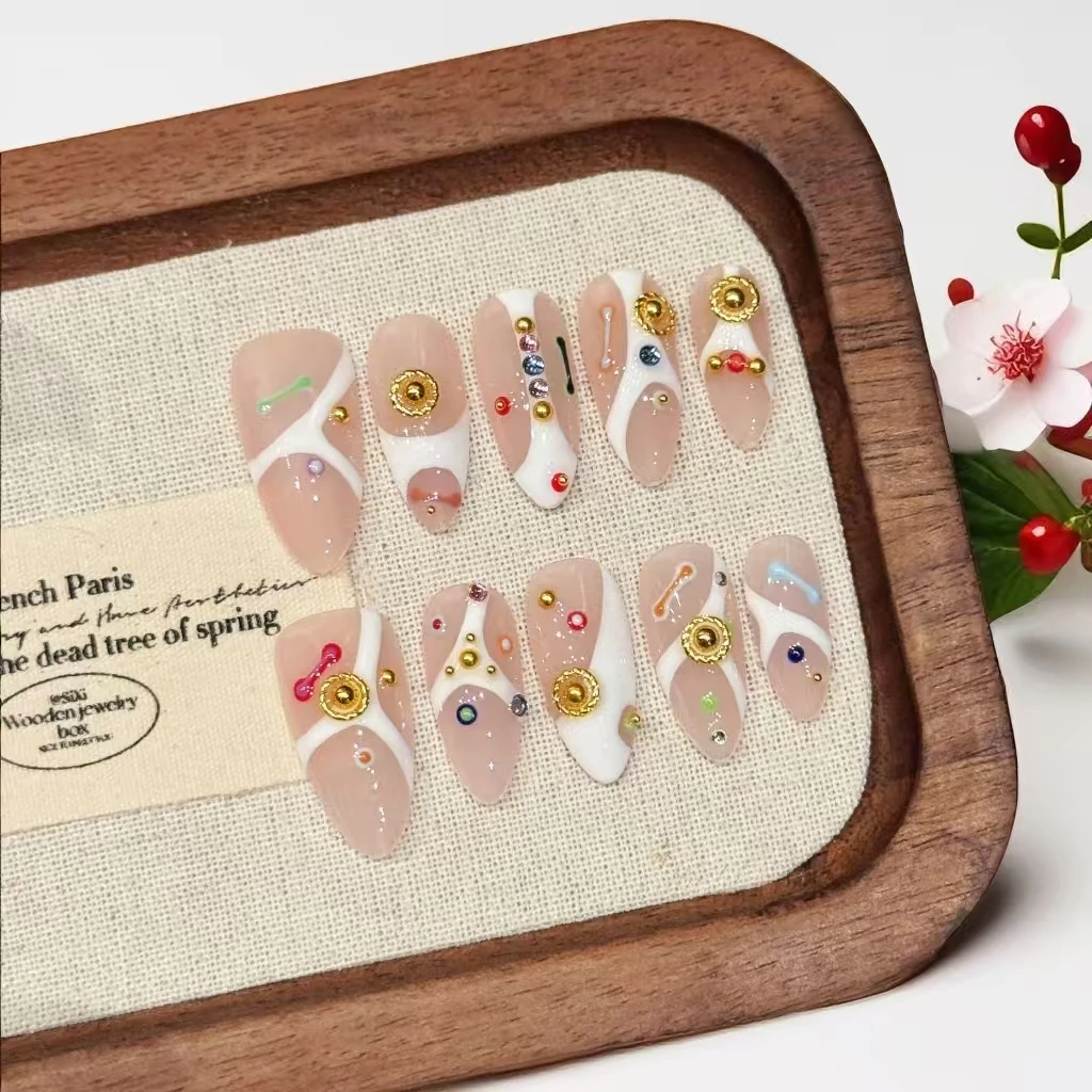 10 個バロックピンク透明ラインストーンシンプルライン付け爪女性用エレガントで華やかな付け爪 4 ピースツールタブ付き