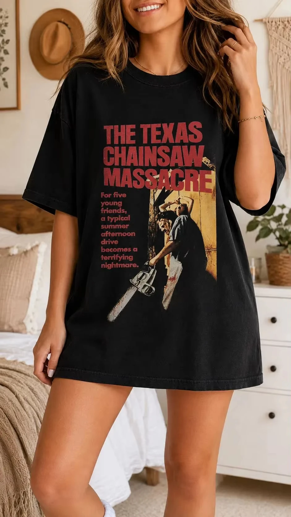 The Texas Chainsaw Massacre Leatherface Horror Movie Tee Vintage Slasher Graphic T-Shirt Retro Horror Film Men's and Women's Tee