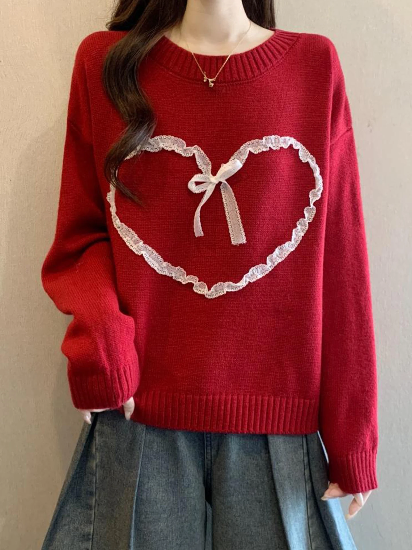 

Красный вязаный свитер с сердечками для женщин, осенне-зимний, больших размеров, для ношения под одеждой, с дизайном в стиле китайского зодиака, свободного кроя, с длинными рукавами
