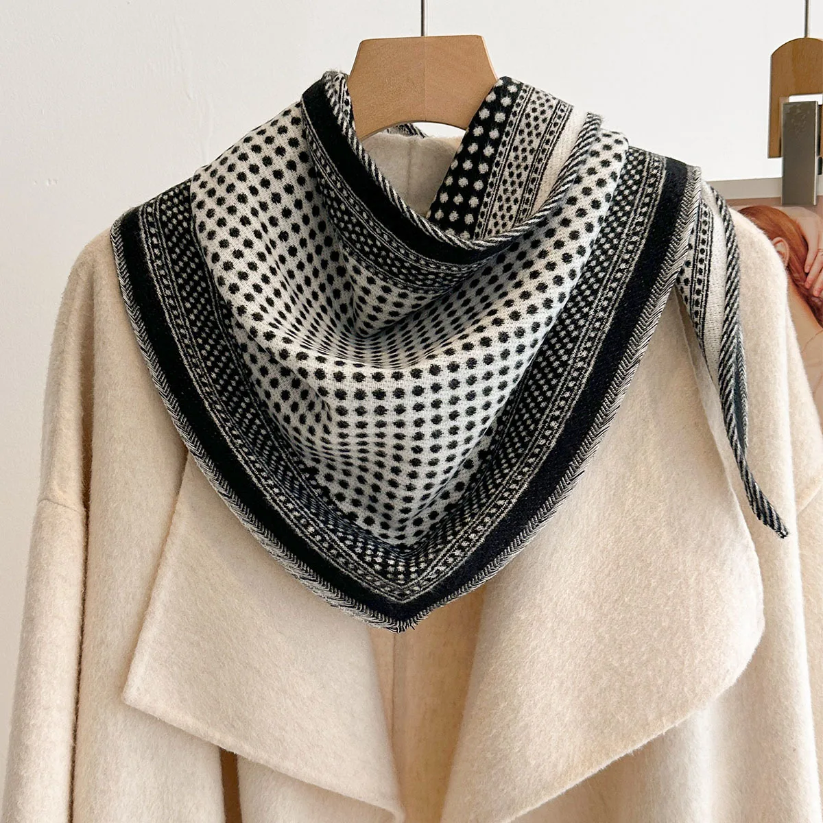 Korean Style Contrast Binding Small Dot Triangle Scarf Soft Knit Women Neck Scarf Versatile Shawl Wrap Accessory For All Seasons
