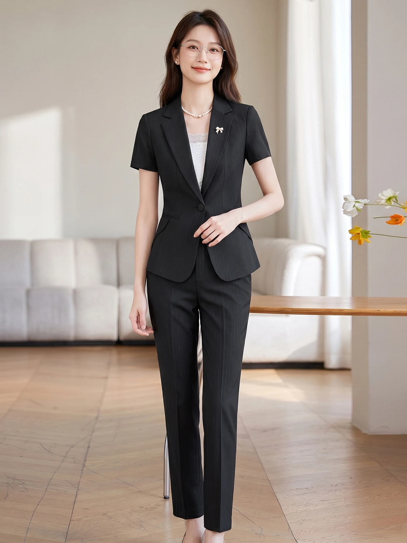 

Black Short Sleeve Professional Suit Set for Women Summer Thin New Model Jewelry Store Sales Office Work Uniform Polyester Fiber