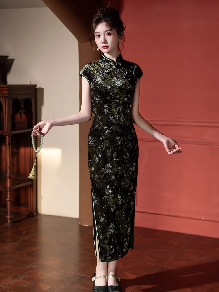 

Традиционное золотое бархатное зеленое ципао в стиле старого Шанхая для женщин: элегантное повседневное платье для молодых девушек, модное для показов