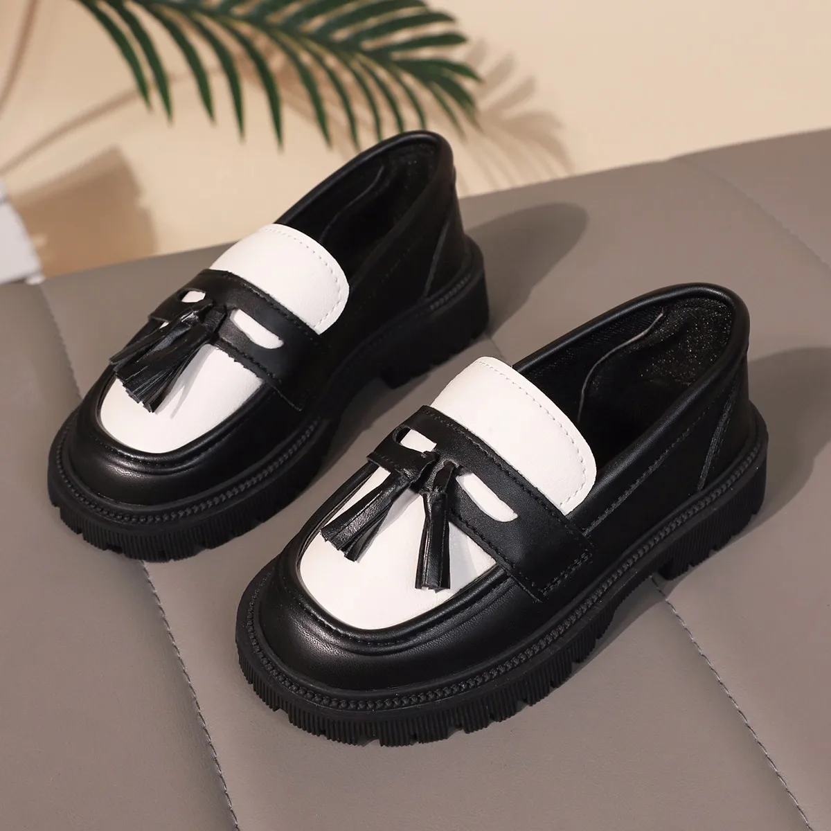 Kids Flat Shoes with Sweet Tassels Girls Princess Shoes Round Toes Soft Bottom 2025 Autumn New Children Princess Shoes Slip-on