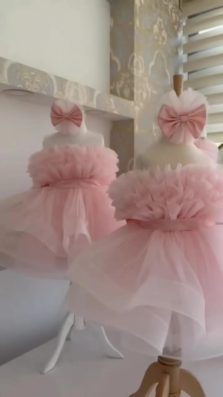 Cute Tiered Flower Girls Dresses Bow Puffy Tulle Children Pageant Ball Gown Short Kids Birthday Communion Dress