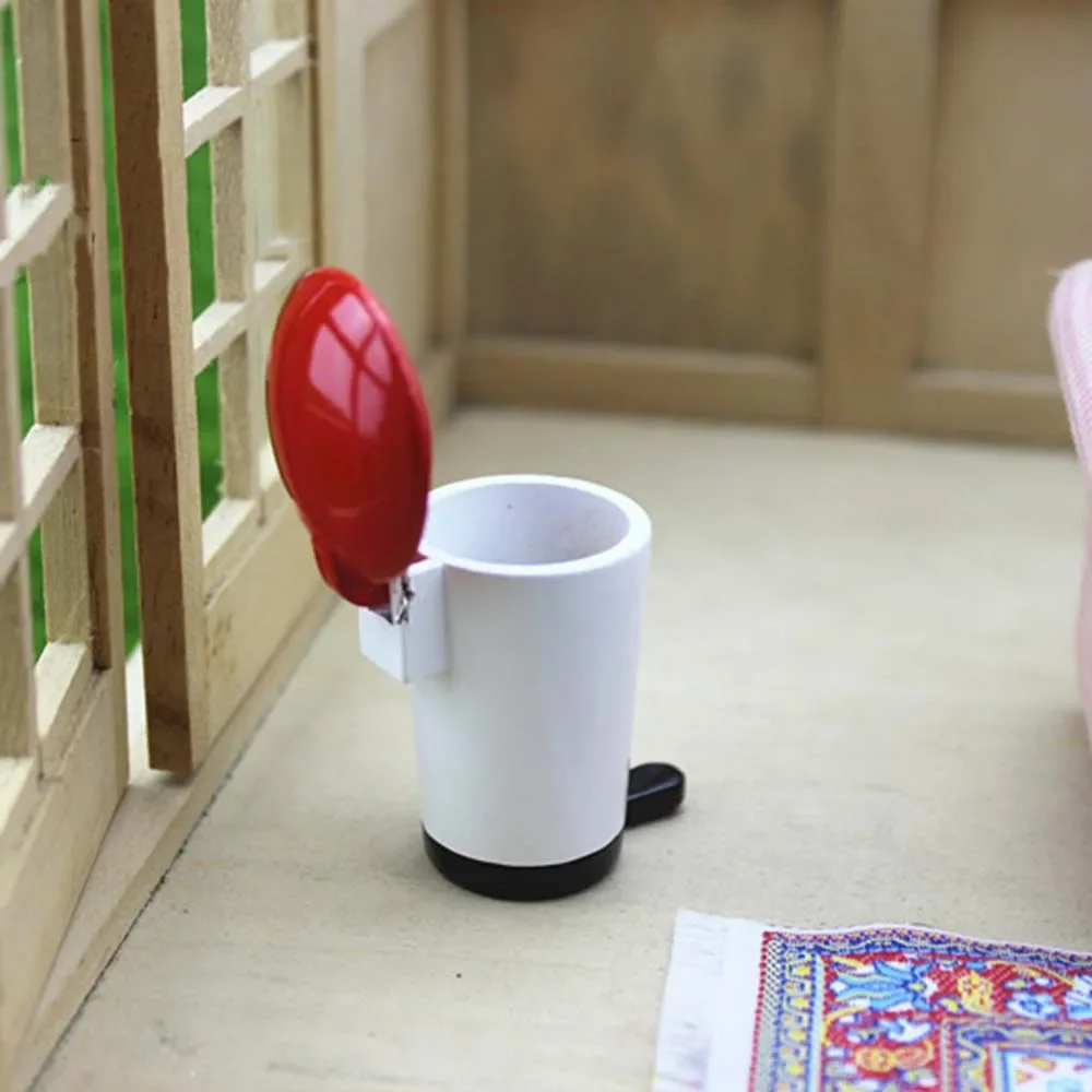 Mini cubo de basura de madera en miniatura para casa de muñecas, modelo Mini cubo de basura, juguete para casa de muñecas, accesorios de decoración OB11 BJD, 1/12