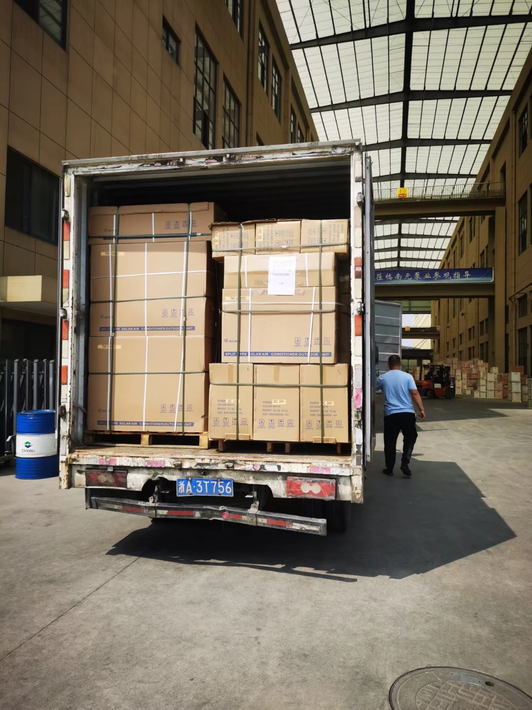 Гибридный кондиционер переменного/постоянного тока с солнечной энергией Multi Split 2,5jp Gree Кондиционер солнечного переменного тока Сплит-кондиционеры для дома