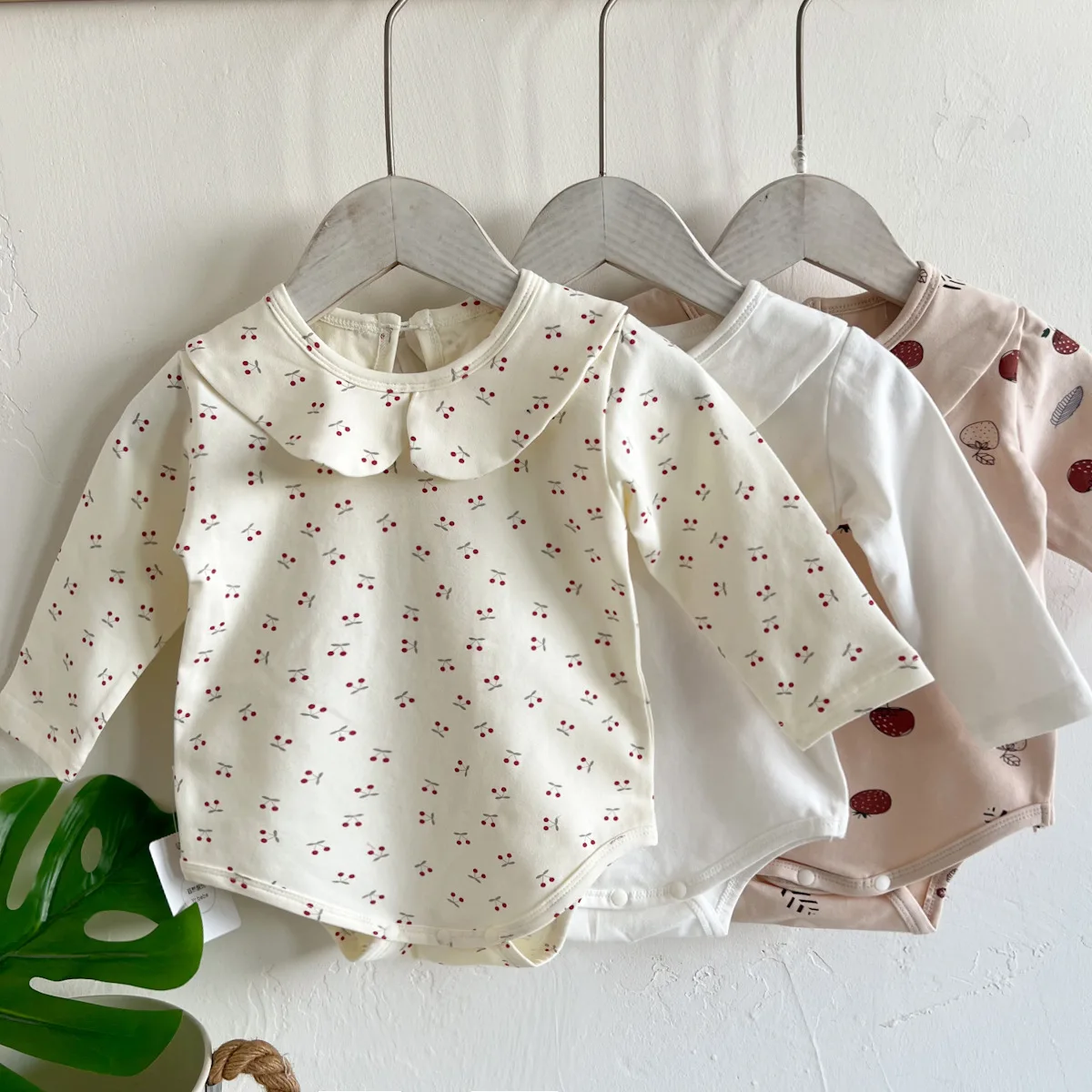 

2024 Autumn New Baby Girl Lapel Long Sleeve Bodysuit Cute Sweet Infant Girl Cherry Print Jumpsuit Toddler Cotton Clothes 0-24M