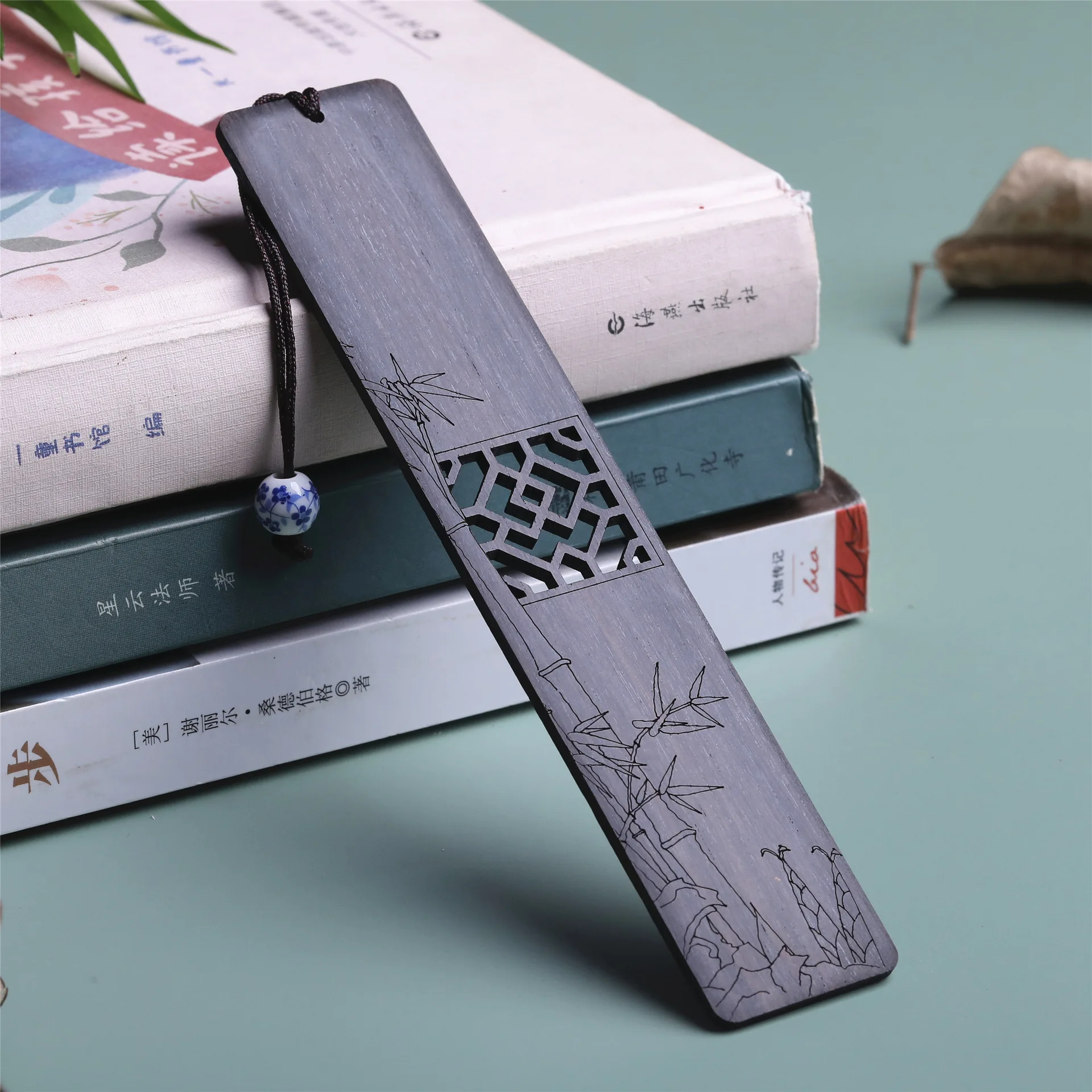 Chinese Retro Carving Plum Blossom Wooden Bookmarks Ebony Hollow Creative Book Mark Page Folder Student Supply School Stationery