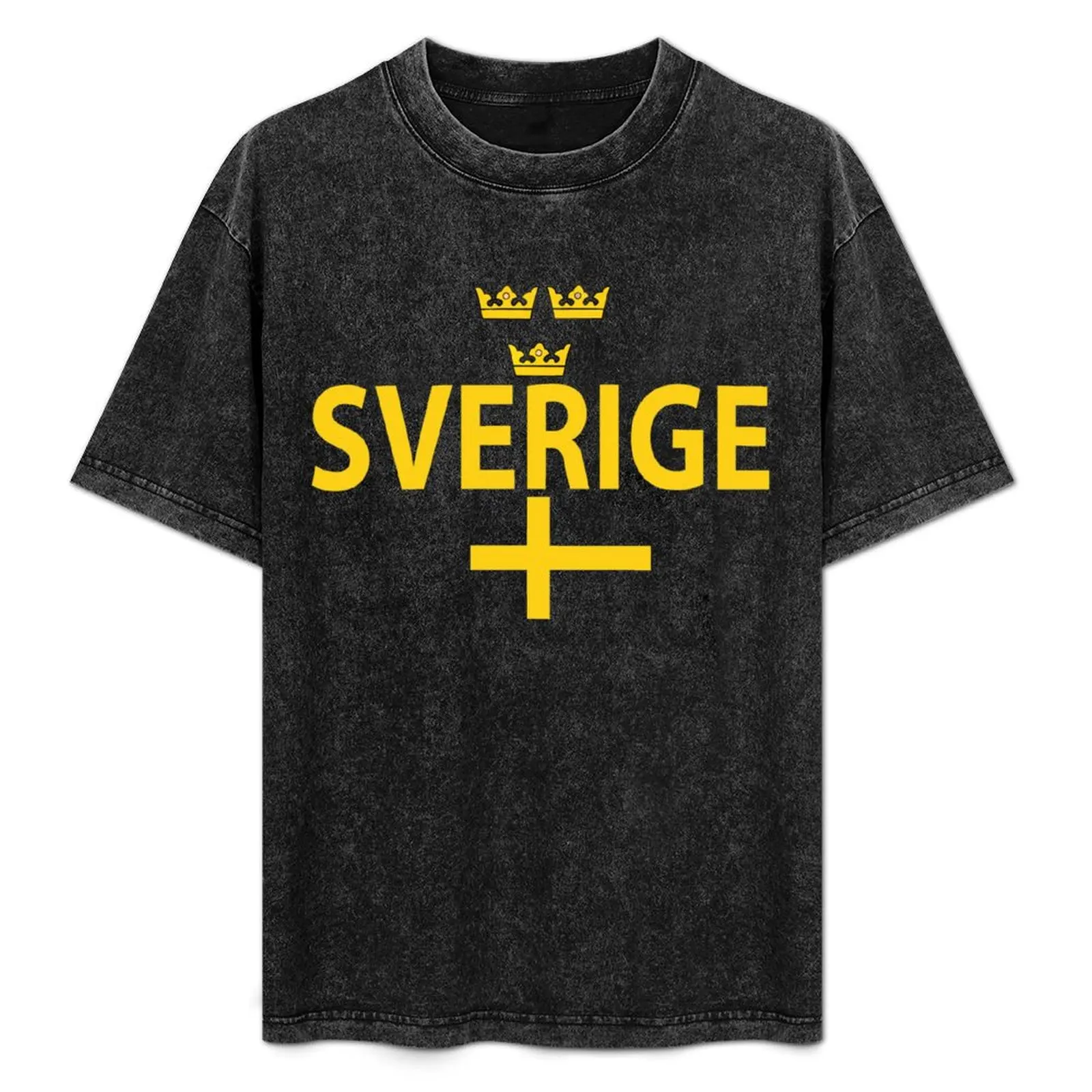 

Sweden Sverige Soccer Football design Swedish Gift T-Shirt Regular Fit Plain Tee Shirt