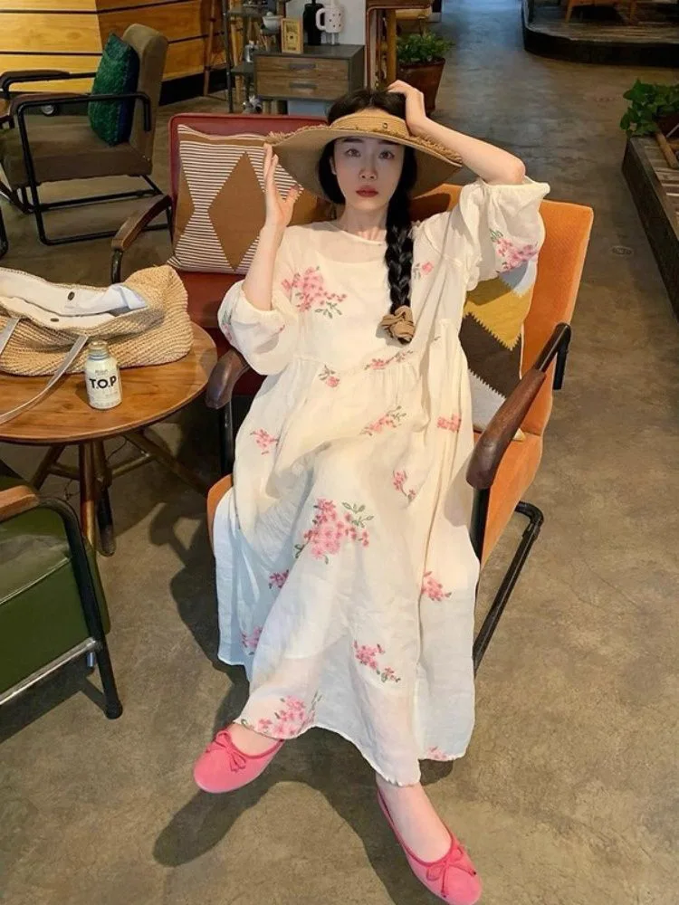 กระโปรงทรงเอพิมพ์ลายดอกไม้สีขาว ไซส์พลัส ผ้าโพลีเอสเตอร์ เอวสูง ทรงหลวม สไตล์ลำลอง เหมาะสำหรับใส่ไปเที่ยวทะเล