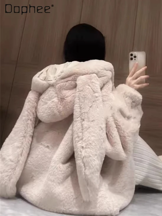 

Kawaii Girl Bunny Ears Плюшевое пальто для женщин 2025 Осень Зима Новое корейское шикарное милое утепленное пальто из искусственного кроличьего меха, теплое свободное повседневное пальто