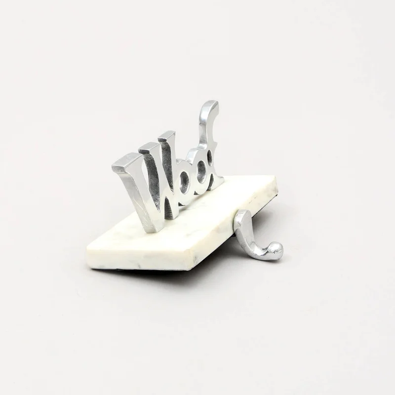 대리석 & 샤이니 폴리쉬 스타킹 홀더 - Woof Design