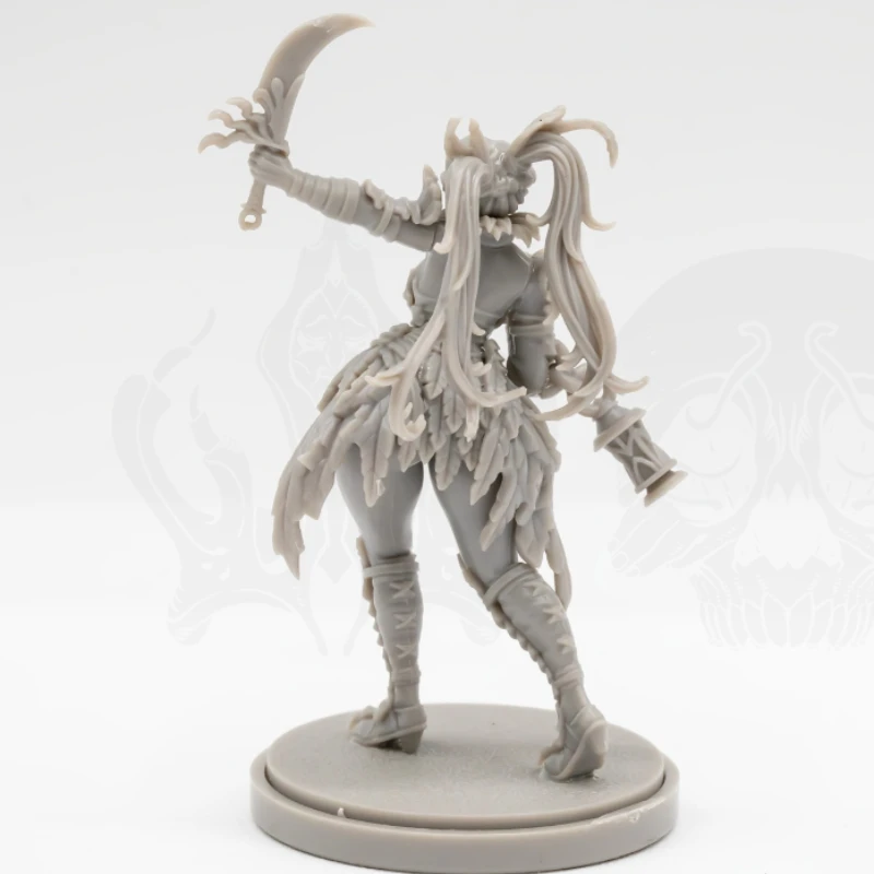 30Mm Base Resin Figure Assembled Model Kit Female Warrior Fantasy Miniature Unassembled and Unpainted for Collector