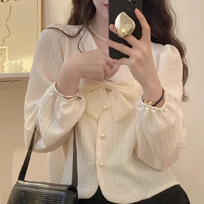 Pink V-neck Bow Puff Sleeve Shirt for Women with A Niche Design Spring and Autumn French Sweet Lady Short Top