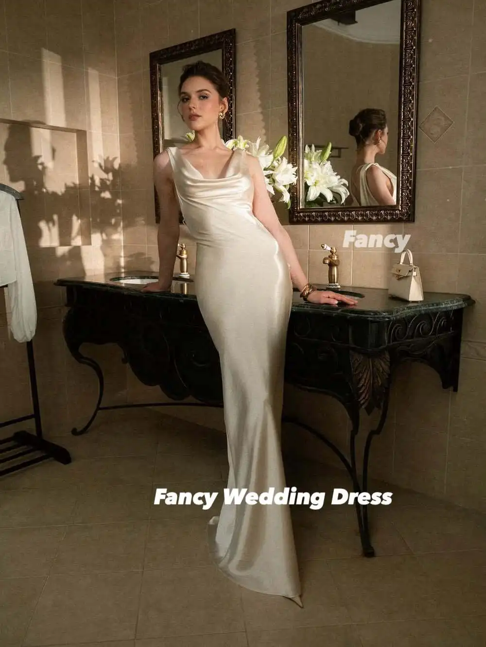 فستان سهرة أنيق فاخر برقبة على شكل V عميق في المملكة العربية السعودية فستان حفلات نسائي قصير بدون أكمام فساتين حفلات رسمية مقلدة حسب الطلب #3