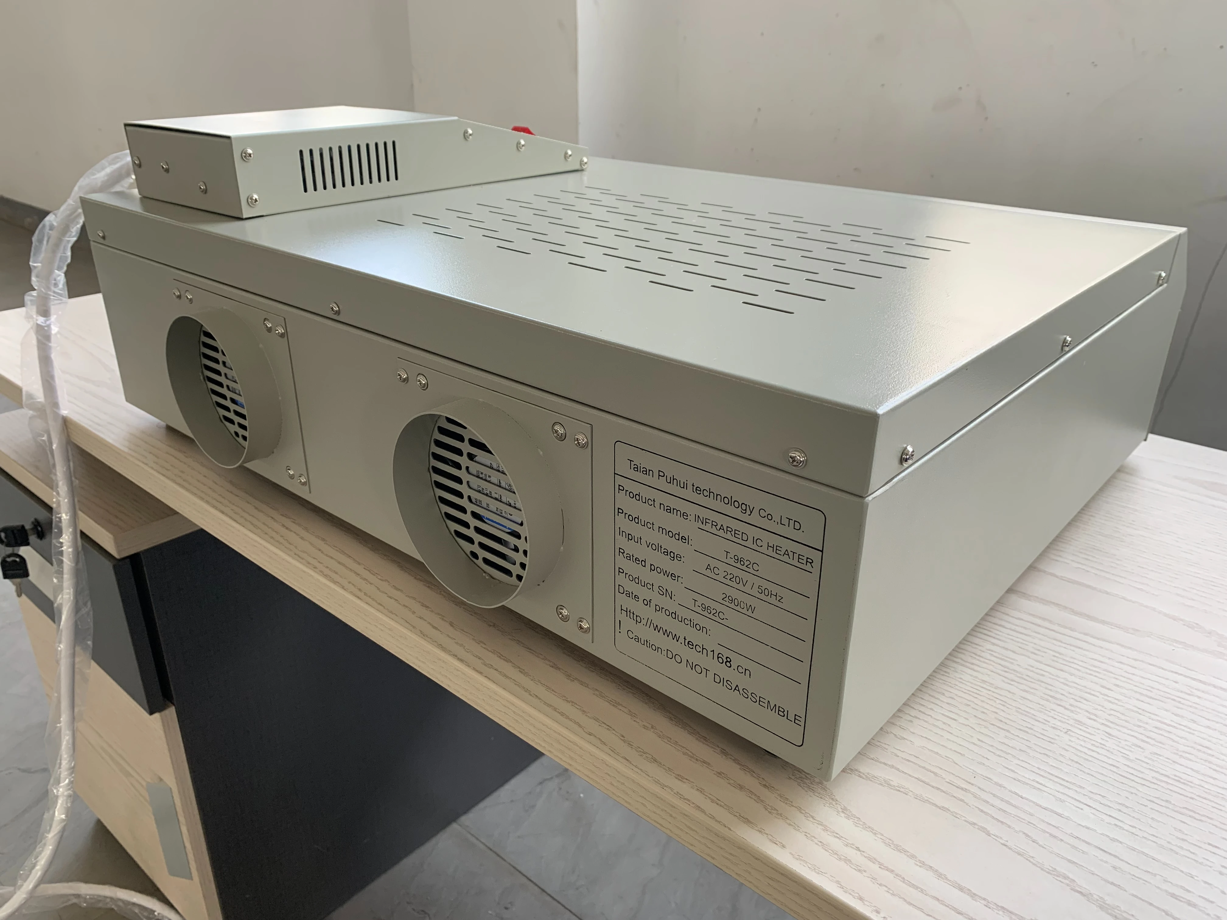 

T-962C Инфракрасный IC-нагреватель Светодиодный сварочный аппарат Настольная печь оплавления T962C