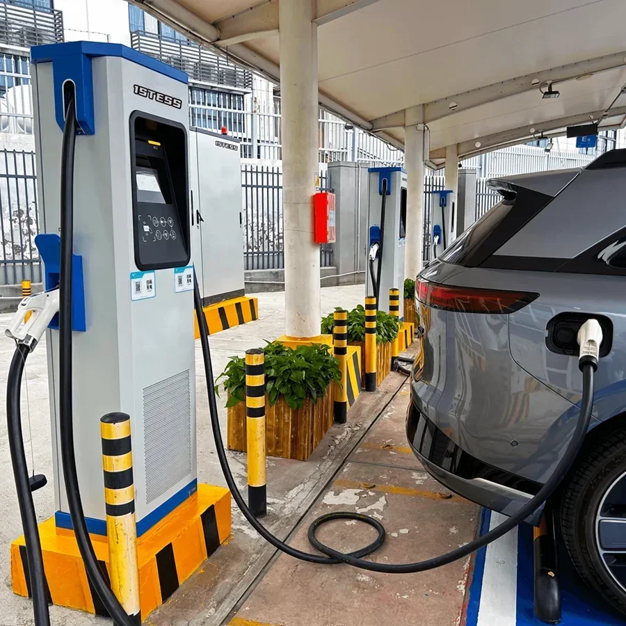 Electric Vehicle EV Car Charger Manufacturer EV DC Fast Charging Station 90kw 120kw 150kw CCS GBT CHADEMO Level 3 Charging