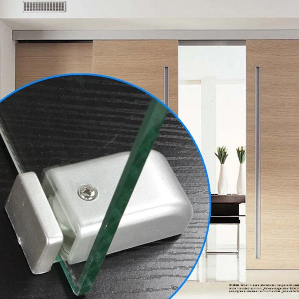 Melhore a segurança e a segurança da porta com nosso rolo guia de porta de celeiro inferior de hardware de piso de porta deslizante ajustável