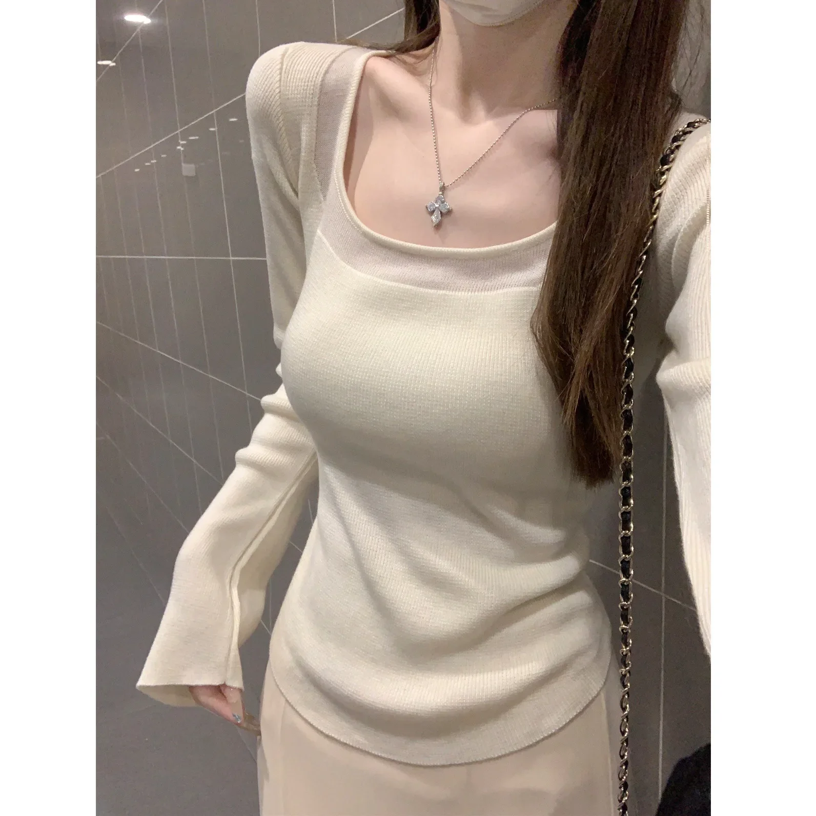 

Women's Base Shirt Slim Fit Inner Wear Early Autumn 2025 New Style Knitted Top Elegant Pure Desire Square Collar Long Sleeve