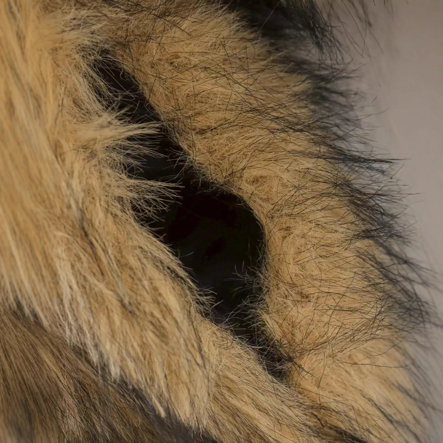 KIDCRKJ Winter Women Faux Fur Coat Gradient Colored Furry Fur Jacket Coat For Female Thick Warm Fluffy Lady Artificial Fur Coat