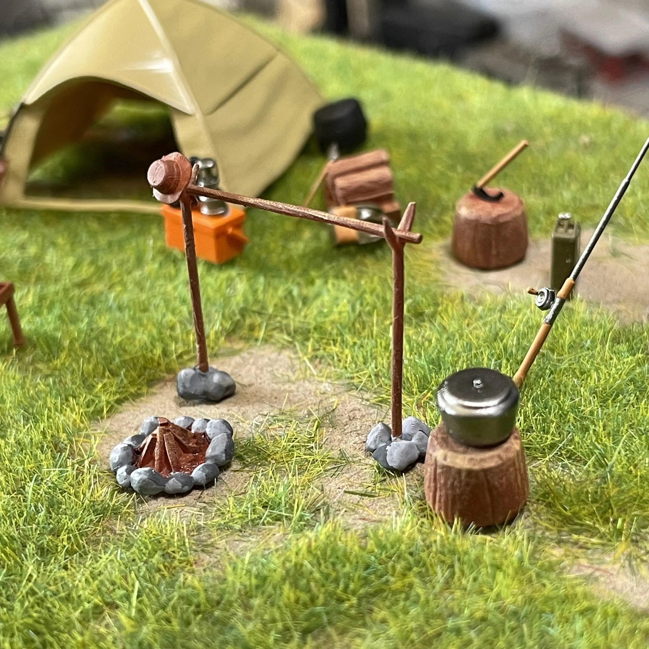 1:64 Outdoor Camping Scene Model Tent Camping Table and Chairs Guitar Flashlight Campfire Diorama