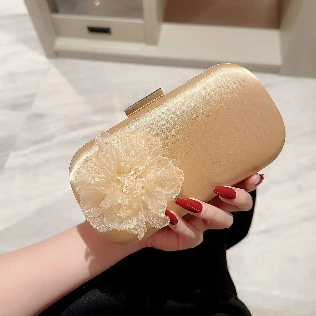 Elegant Trendy Silk Flower Decor Clutch Evening Bags For Women White Satin Handbags Wedding Party Ladies Clutches Small Purses