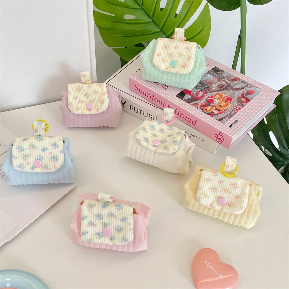 Milky Floral Quilted Earphone Case Button Small Pouch for Student Portable Lipstick Earphone Storage Case Cute Cloth Wallet