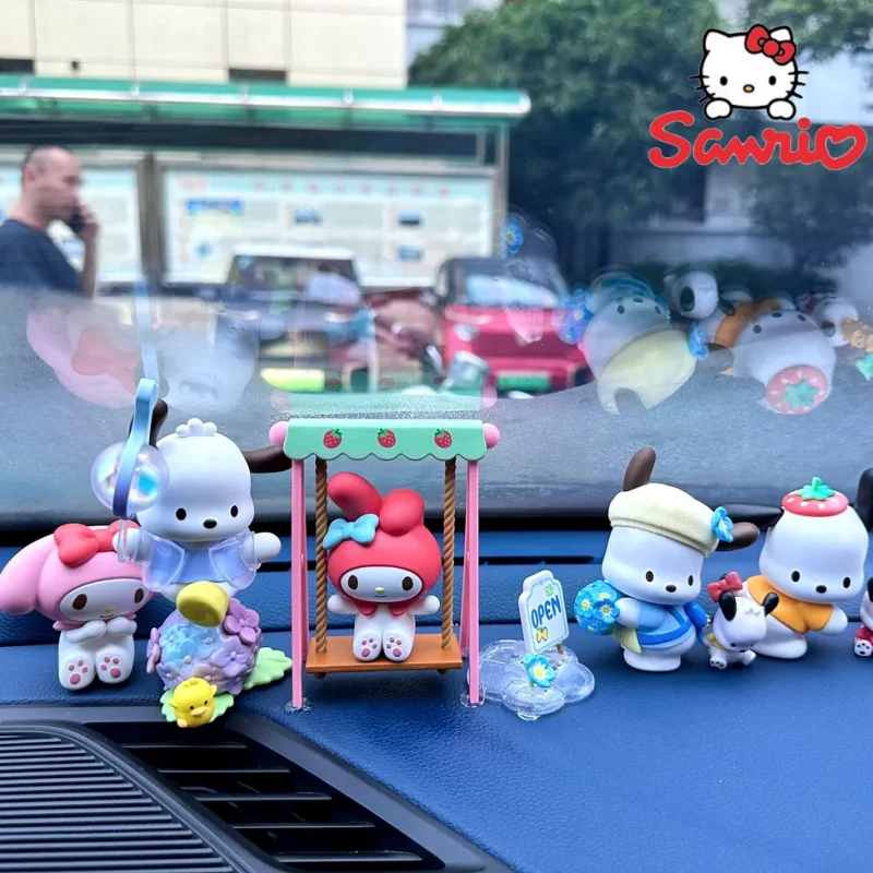 Genuine MINISO Sanrio Strawberry Manor Series Kawaii Anime Blind Box Trendy Gift Collection Ornaments Figure Children's Toys