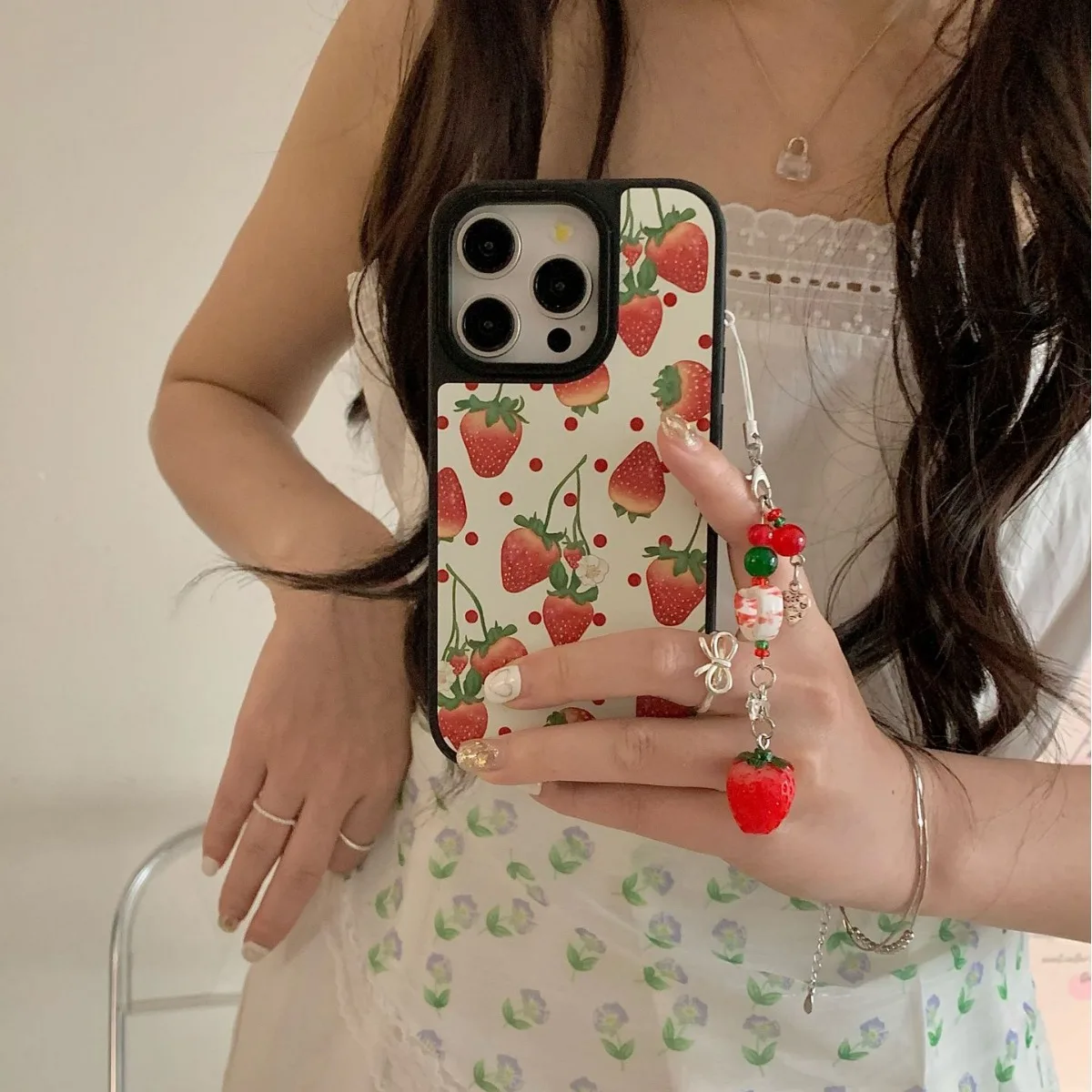 Ins Summer Wave Point Strawberry Pendant Cover Case For iPhone 15 14 13 12 Pro Max Shockproof Protective Phone Case