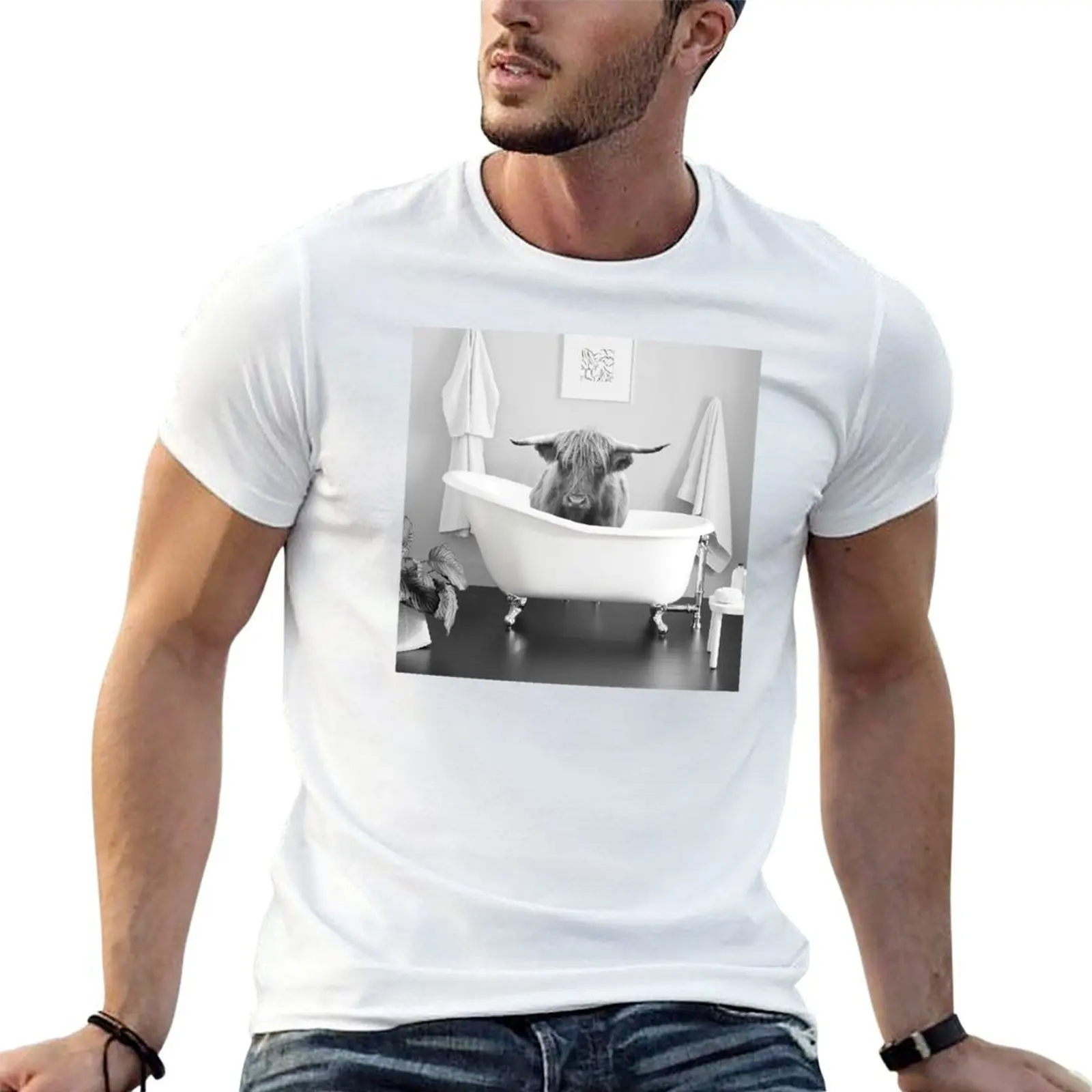 Highland Cow in Bathtub T-Shirt vintage clothes Man t-shirt anime shirts men