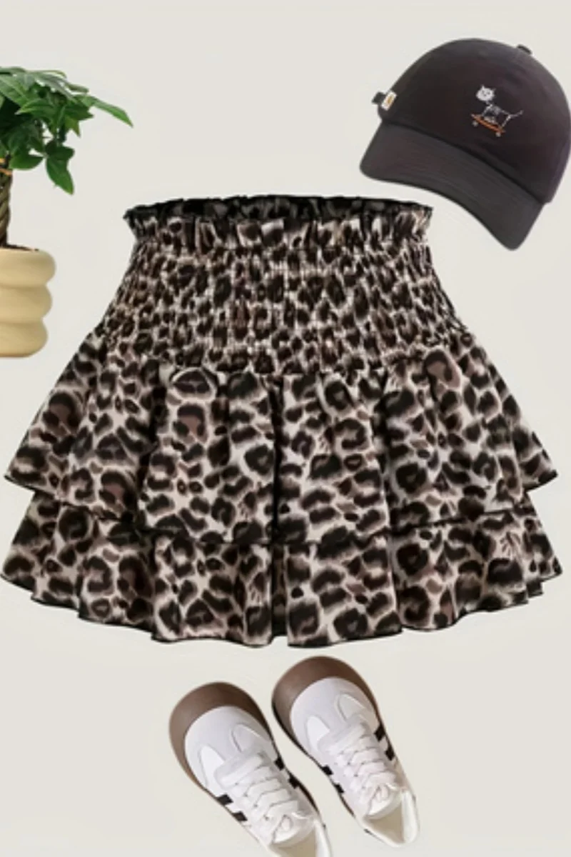 Ladies' fashionable and elegant leopard print short skirt