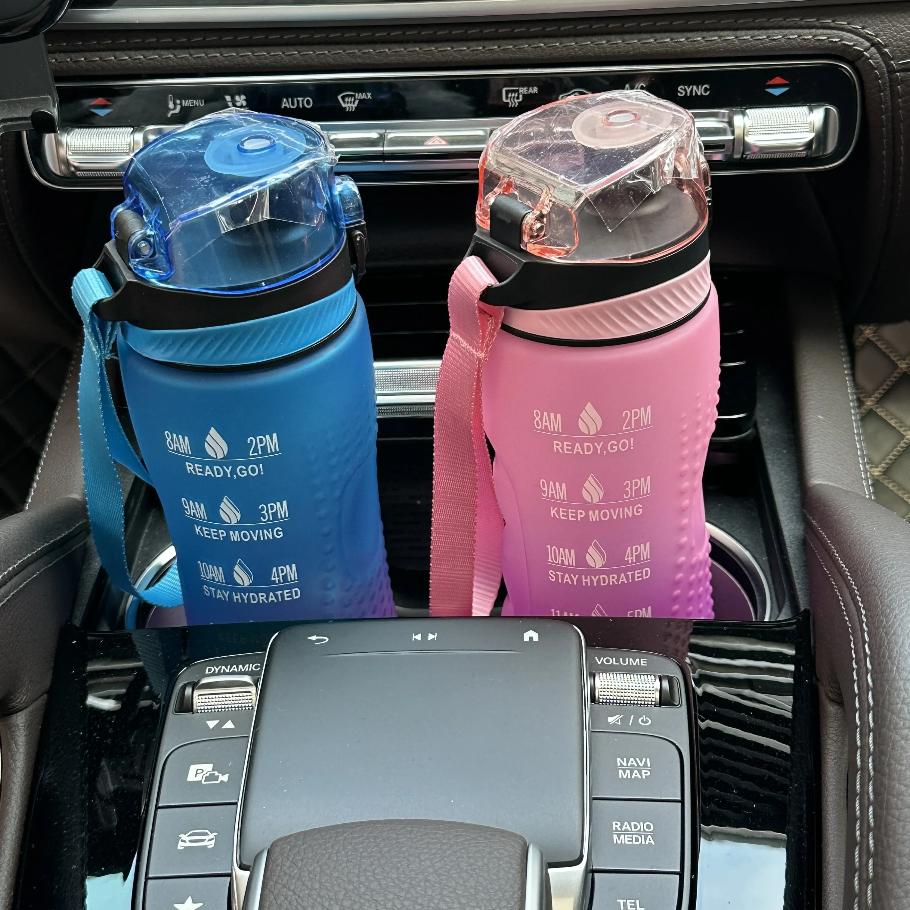 1 قطعة 750 مللي زجاجة مياه رياضية منبثقة بيد واحدة في الهواء الطلق كوب ماء بلاستيكي للفتيات زجاجة شرب