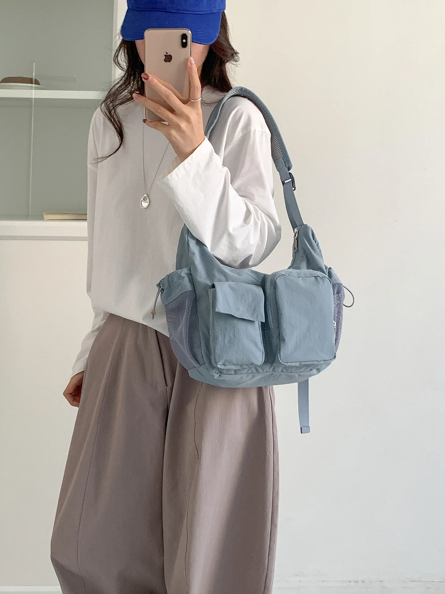 

2026 Korean Fashion Multi-pocket Shoulder Crossbody Bags Large Capacity Nylon Casual Commuting Messenger Bags